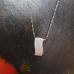 14k white gold diamond pendant  and necklace